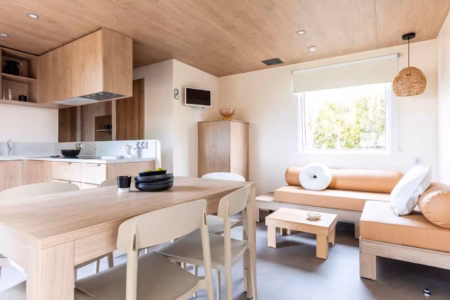 9d8d982c 8cc6 44a6 a04a de86315edb12